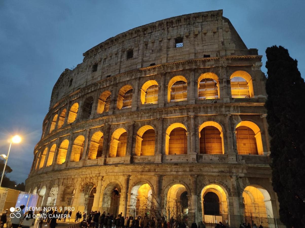 Luminoso Appartamento In Centro Storico Rome Exterior photo